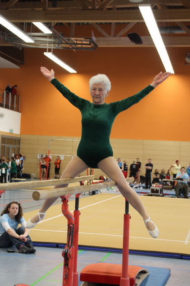 Johanna Quaas 85 Jahre, älteste Teilnehmerin vom Post TSV Halle e.V.
